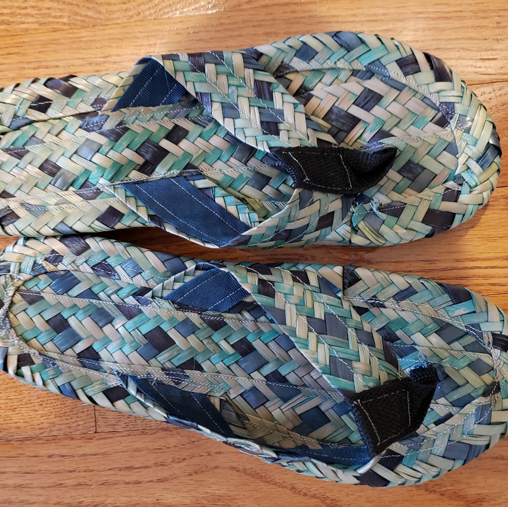 Bahamian style ladies flip flops - Picture 4 of 8